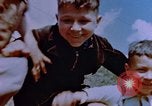 Standbild deutsche Kinder Deutschland, 1945, aus Sekunde 34 historischem Filmmaterial Videoclip 65675056172