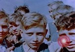 Standbild deutsche Kinder Deutschland, 1945, aus Sekunde 46 historischem Filmmaterial Videoclip 65675056172
