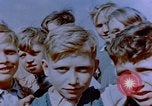 Standbild deutsche Kinder Deutschland, 1945, aus Sekunde 48 historischem Filmmaterial Videoclip 65675056172