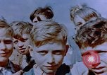Standbild deutsche Kinder Deutschland, 1945, aus Sekunde 49 historischem Filmmaterial Videoclip 65675056172