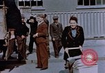 Standbild russischen Vertriebenen Deutschland, 1945, aus Sekunde 26 historischem Filmmaterial Videoclip 65675056174