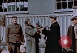 Standbild russischen Vertriebenen Deutschland, 1945, aus Sekunde 43 historischem Filmmaterial Videoclip 65675056174