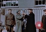 Standbild russischen Vertriebenen Deutschland, 1945, aus Sekunde 44 historischem Filmmaterial Videoclip 65675056174