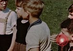 Standbild deutsche Kinder Deutschland, 1945, aus Sekunde 9 historischem Filmmaterial Videoclip 65675056176