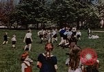 Standbild deutsche Kinder Deutschland, 1945, aus Sekunde 11 historischem Filmmaterial Videoclip 65675056176