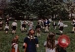 Standbild deutsche Kinder Deutschland, 1945, aus Sekunde 14 historischem Filmmaterial Videoclip 65675056176