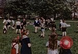 Standbild deutsche Kinder Deutschland, 1945, aus Sekunde 17 historischem Filmmaterial Videoclip 65675056176