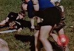Standbild deutsche Kinder Deutschland, 1945, aus Sekunde 28 historischem Filmmaterial Videoclip 65675056176