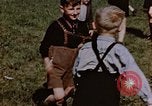 Standbild deutsche Kinder Deutschland, 1945, aus Sekunde 35 historischem Filmmaterial Videoclip 65675056176