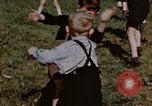 Standbild deutsche Kinder Deutschland, 1945, aus Sekunde 37 historischem Filmmaterial Videoclip 65675056176