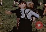 Standbild deutsche Kinder Deutschland, 1945, aus Sekunde 39 historischem Filmmaterial Videoclip 65675056176