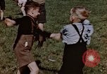 Standbild deutsche Kinder Deutschland, 1945, aus Sekunde 45 historischem Filmmaterial Videoclip 65675056176