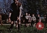 Standbild deutsche Kinder Deutschland, 1945, aus Sekunde 51 historischem Filmmaterial Videoclip 65675056176