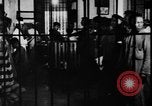 Standbild liegend Strafgefangene Manila Philippinen, 1930, aus Sekunde 11 historischem Filmmaterial Videoclip 65675056178