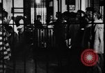 Standbild liegend Strafgefangene Manila Philippinen, 1930, aus Sekunde 13 historischem Filmmaterial Videoclip 65675056178
