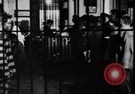 Standbild liegend Strafgefangene Manila Philippinen, 1930, aus Sekunde 15 historischem Filmmaterial Videoclip 65675056178