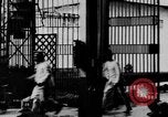 Standbild liegend Strafgefangene Manila Philippinen, 1930, aus Sekunde 23 historischem Filmmaterial Videoclip 65675056178