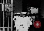 Standbild liegend Strafgefangene Manila Philippinen, 1930, aus Sekunde 32 historischem Filmmaterial Videoclip 65675056178
