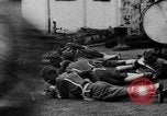 Standbild liegend Strafgefangene Manila Philippinen, 1930, aus Sekunde 41 historischem Filmmaterial Videoclip 65675056178