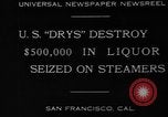Standbild kanadischen rum Cargo zerstört im Verbot San Francisco California USA, 1930, aus Sekunde 8 historischem Filmmaterial Videoclip 65675056183