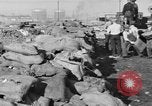Standbild kanadischen rum Cargo zerstört im Verbot San Francisco California USA, 1930, aus Sekunde 13 historischem Filmmaterial Videoclip 65675056183