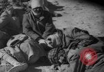 Image des prisonniers italiens Sidi Barrani Égypte, 1941, de la seconde 45 séquences d'archives historiques vidéo 65675056187
