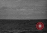 Standbild Britische illustre Klasse Flugzeugträger Mittelmeer, 1941, aus Sekunde 57 historischem Filmmaterial Videoclip 65675056189