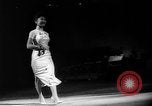 Standbild Miss Chinatown Beauty Contest San Francisco California USA, 1960, aus Sekunde 15 historischem Filmmaterial Videoclip 65675056198