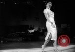 Standbild Miss Chinatown Beauty Contest San Francisco California USA, 1960, aus Sekunde 30 historischem Filmmaterial Videoclip 65675056198