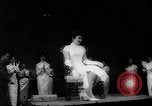Standbild Miss Chinatown Beauty Contest San Francisco California USA, 1960, aus Sekunde 49 historischem Filmmaterial Videoclip 65675056198