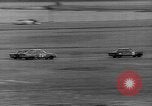 Standbild Compact Car Rennen Daytona Beach Florida USA, 1960, aus Sekunde 19 historischem Filmmaterial Videoclip 65675056202