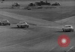 Standbild Compact Car Rennen Daytona Beach Florida USA, 1960, aus Sekunde 30 historischem Filmmaterial Videoclip 65675056202