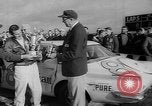 Standbild Compact Car Rennen Daytona Beach Florida USA, 1960, aus Sekunde 39 historischem Filmmaterial Videoclip 65675056202