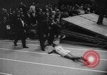 Standbild Millrose Games New York City USA, 1960, aus Sekunde 18 historischem Filmmaterial Videoclip 65675056203