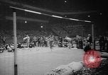 Standbild Millrose Games New York City USA, 1960, aus Sekunde 48 historischem Filmmaterial Videoclip 65675056203