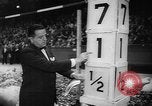 Standbild Millrose Games New York City USA, 1960, aus Sekunde 58 historischem Filmmaterial Videoclip 65675056203