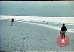 Immagine di Frisbee California United States USA, 1977, secondo 29 filmato di repertorio 65675056208