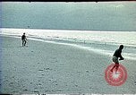 Immagine di Frisbee California United States USA, 1977, secondo 30 filmato di repertorio 65675056208