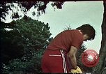 Immagine di Frisbee California United States USA, 1977, secondo 55 filmato di repertorio 65675056208