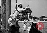 Image mât de drapeau cérémonie de mariage Coshocton Ohio USA, 1946, de la seconde 19 séquences d'archives historiques vidéo 65675056213