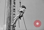 Image mât de drapeau cérémonie de mariage Coshocton Ohio USA, 1946, de la seconde 24 séquences d'archives historiques vidéo 65675056213