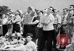 Image mât de drapeau cérémonie de mariage Coshocton Ohio USA, 1946, de la seconde 37 séquences d'archives historiques vidéo 65675056213