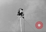 Image mât de drapeau cérémonie de mariage Coshocton Ohio USA, 1946, de la seconde 59 séquences d'archives historiques vidéo 65675056213