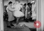 Standbild Karneval Feier Europa, 1952, aus Sekunde 20 historischem Filmmaterial Videoclip 65675056217