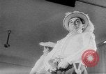 Standbild Karneval Feier Europa, 1952, aus Sekunde 22 historischem Filmmaterial Videoclip 65675056217