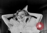 Standbild Karneval Feier Europa, 1952, aus Sekunde 27 historischem Filmmaterial Videoclip 65675056217