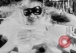 Standbild Karneval Feier Europa, 1952, aus Sekunde 37 historischem Filmmaterial Videoclip 65675056217