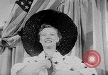 Standbild Sportswear fashion show Vereinigtes Königreich, 1952, aus Sekunde 20 historischem Filmmaterial Videoclip 65675056218