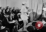Standbild Sportswear fashion show Vereinigtes Königreich, 1952, aus Sekunde 44 historischem Filmmaterial Videoclip 65675056218