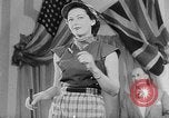 Standbild Sportswear fashion show Vereinigtes Königreich, 1952, aus Sekunde 51 historischem Filmmaterial Videoclip 65675056218